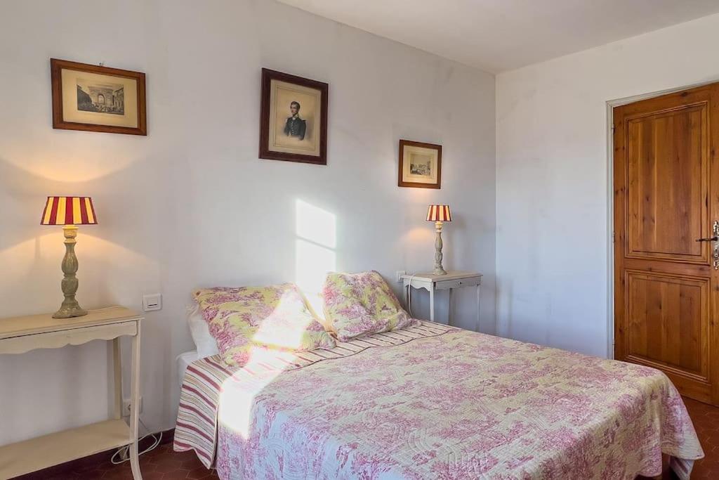 Mas De Charme En Pleine Camargue Villa Saint-Gilles  Exterior photo